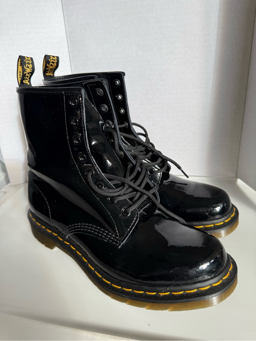 NWOT- DR Martens Never Worn- Ladies 11 11821 Black Patent Lace-Up Boots EU 43